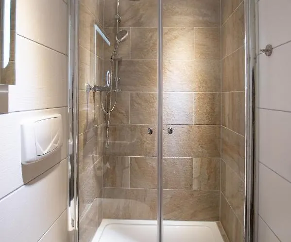 Konukevi Naturhof-papiermuehle 2 Bett-zimmer Rosenrot *